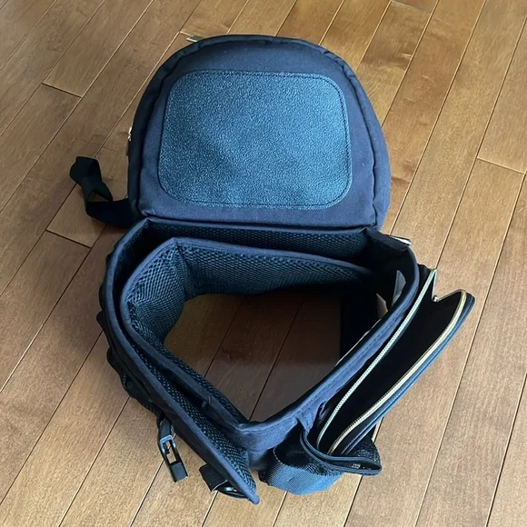 Tushbaby Hip Carrier - Picture 2 of 2